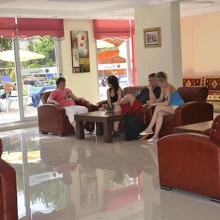 Apartahotel Primera & App 3*