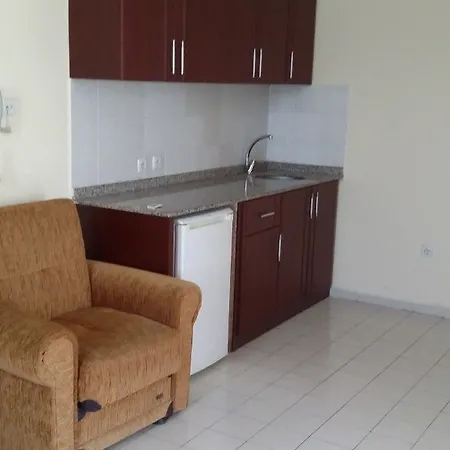 Primera & App Aparthotel 3*