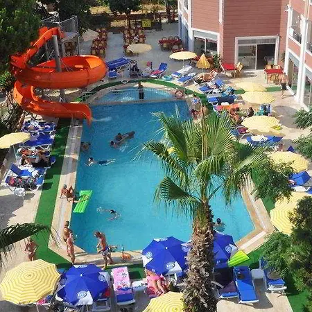 Primera & App Aparthotel 3*